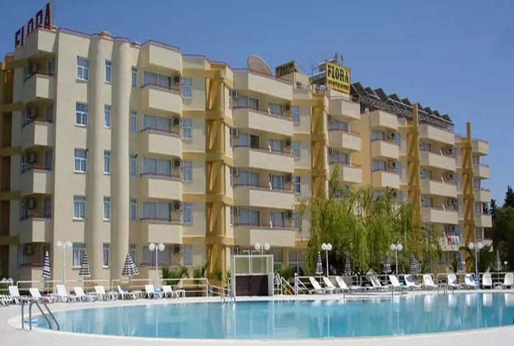hotel flora suites kusadasi_shabavizparvaz_02.jpg